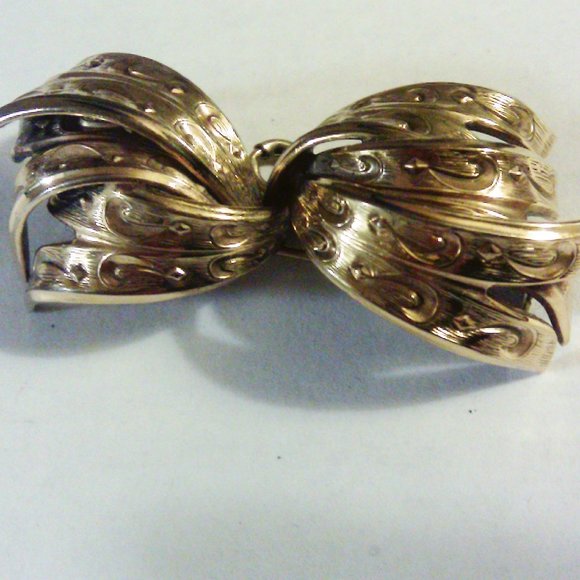 Gold Tone Bow Brooch Grosse 1964 Made in Germany - Picture 1 of 7